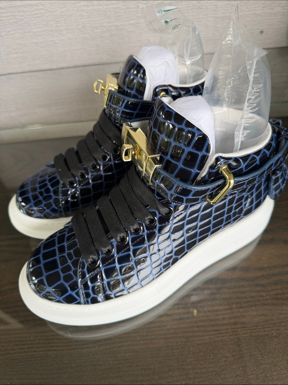 Crocodile wear High Top Sneakers with Gold Buckle - Navy